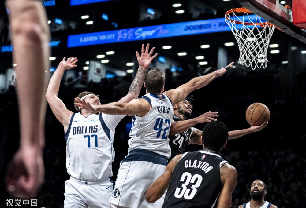 泰国一巴士发生车祸 死亡人数升至18人.