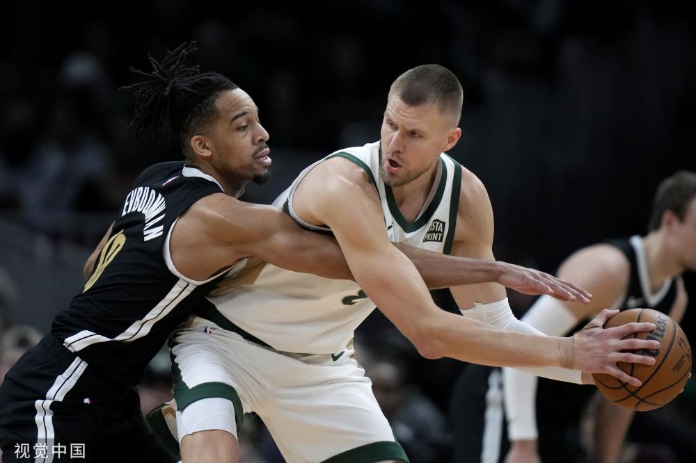 乔治30+8申京27+12 爵士主场力克火箭.